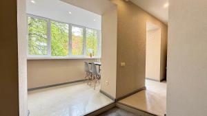 Calm Central Apartment
