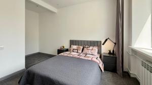 Calm Central Apartment