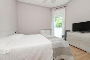 Residenza Adriana - Relax, Piscina e 2 Camere a Sirmione