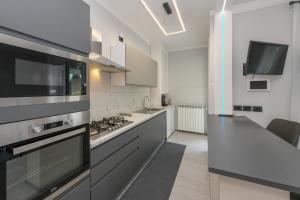 Residenza Adriana - Relax, Piscina e 2 Camere a Sirmione