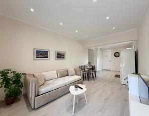 Medas Apartment II