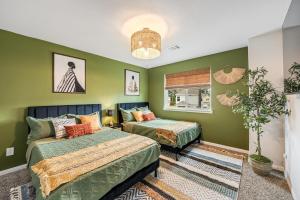 Terracotta Hut W HotTub and Game room Near IAH Airport