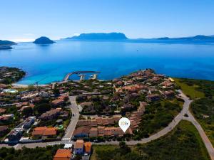Sea-view loft in Golfo Aranci, 200m from the beach
