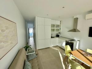 Ocean Breeze Luxury Apartment-Céntrico-Parking-Piscina-Wifi