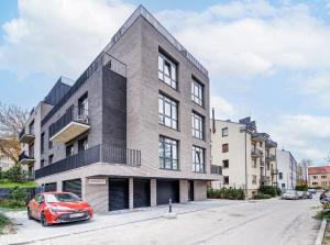 Modern Design Apartment with AC, 10