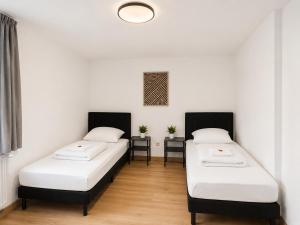 CROWN LIVING Basic Studios - Self Check-In - Free Parking - Highspeed WiFi - Ideal for Holiday and Work Stays