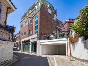 Cloud Nine Jongno Spacious Home near DDP for Families & Groups