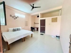 Hotel 5 Star Yatri Vishram Dormitory And Rooms