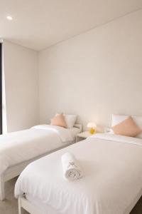 Waterfront High Rise 5 Beds 2 Free Parking
