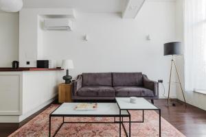 Blueground Fitzrovia furnished w full kitchen LON-572