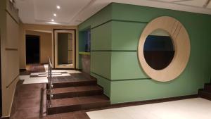 Hotel 56 Avenue Plaza