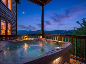 Great Mountain Views - Hot Tub Fire Pit Game Room