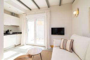 Two Private Studios - Ideal for Couples and Friends