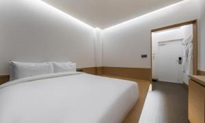 Bluefrog Hotel
