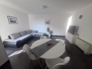 Apartments Glavan