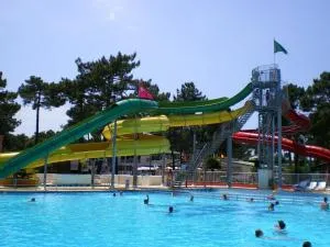 Mobil-home 4 pers dans Camping 4 étoiles La Palmyre - 拉帕尔米雷