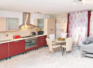 Apartment Romić