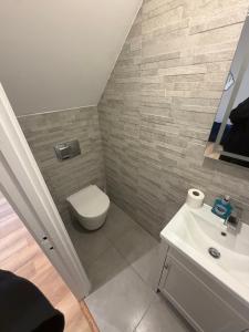 Windsor Flat 90A