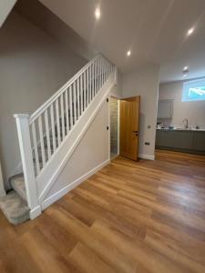 Windsor Flat 90A