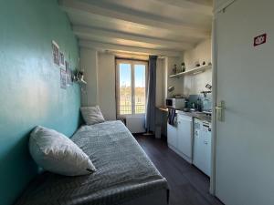 SKY BUBBLE Bright Cosy Studio in Lyon