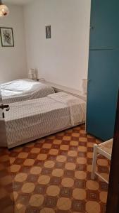 2BR Flat 8-min walk from Rena Bianca, pvt parking