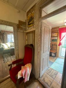 Posti Tiny House with Garden