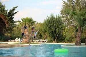 Campings Camping Le Dolium : photos des chambres