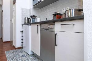 Appartement 2 chambres 6 pers piscine, 50m du lac