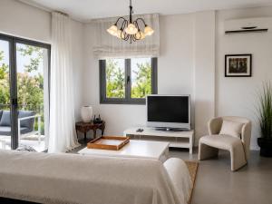 Pleasant Cosy House with sea view
