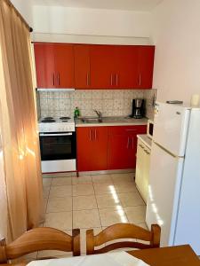 Rousolakos Pool Apartments