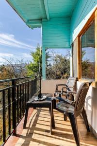 Cabin by The Woods - Mukteshwar - Authentic Forest Stay