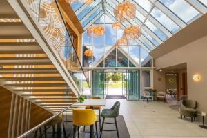 Cozmoss Hotel