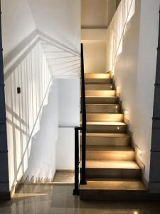 Lanka Twin Residences - 3BR King Apartment, Groups and Families, Airport 30 Min, Wattala Colombo