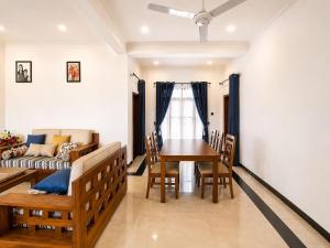 Lanka Twin Residences - 3BR King Apartment, Groups and Families, Airport 30 Min, Wattala Colombo