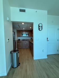 Downtown Skyline Suite- Breathtaking view