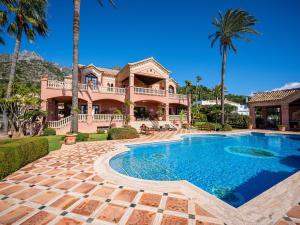 Casa Medusa Luxury Estate in Sierra Blanca, Marbella