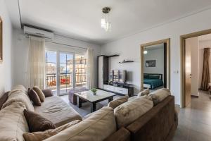 Flower Balcony Apartment | 2BR Beachside Escape by PikHost