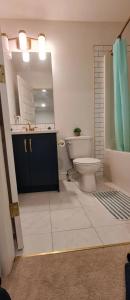 Cozy 2BR Home close to the Airport