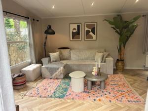 Luxurious family chalet De Boschrand with private Jacuzzi