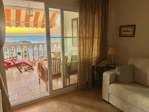 Apartamento familiar con vistas al mar a 300m de la playa