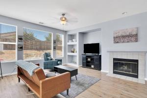 Kid Friendly Comfy Get Away Smart TVs WiFi