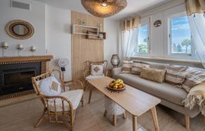 Marina Bella House - Sea view and private pool, up to 8 persons