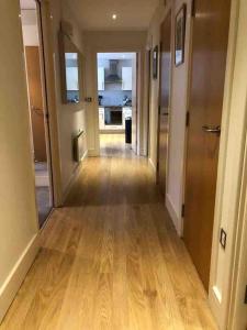 Friars Gate Central 2-Bed Apartment with Free Parking