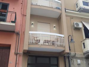 Taormina Naxos Home 2