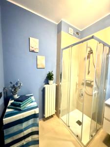 Azzurra Charming Apartment • Walk to Lake