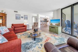 Edgewater Tower 1-1011