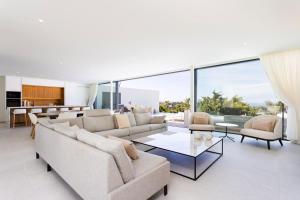 Siam Blue 1, Heated Pool, Sea views, BBQ