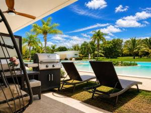 Cozy Cana Rock Star 2BR Condo