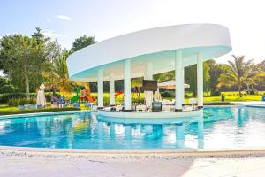 Cozy Cana Rock Star 2BR Condo