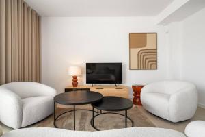 Cancelada 2BR Apt Acqua Gardens - Walk to Beach and Pool